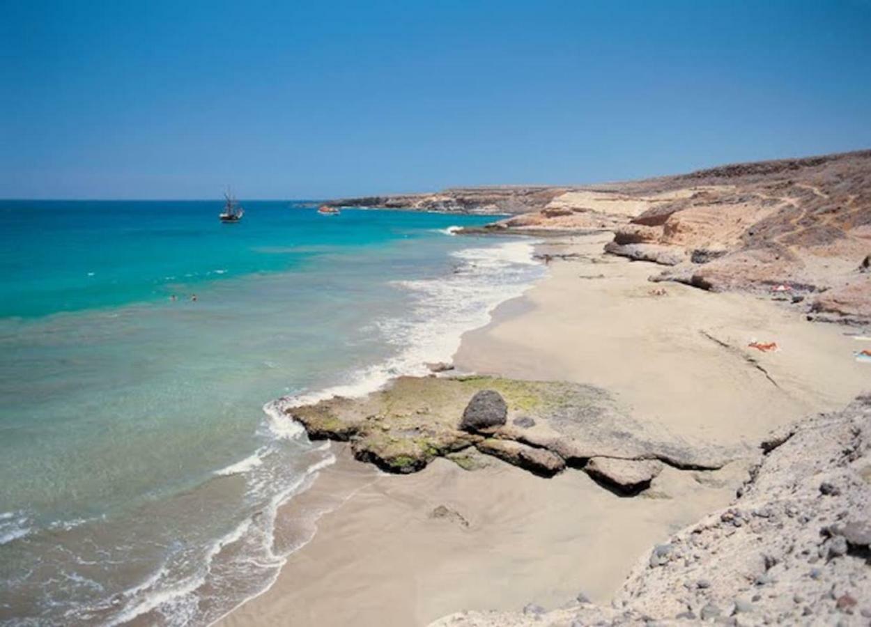 Bright Spacious Apartment, 2 Min Walk From Beach Candelaria Kültér fotó