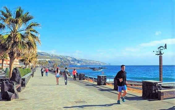 Bright Spacious Apartment, 2 Min Walk From Beach Candelaria Kültér fotó